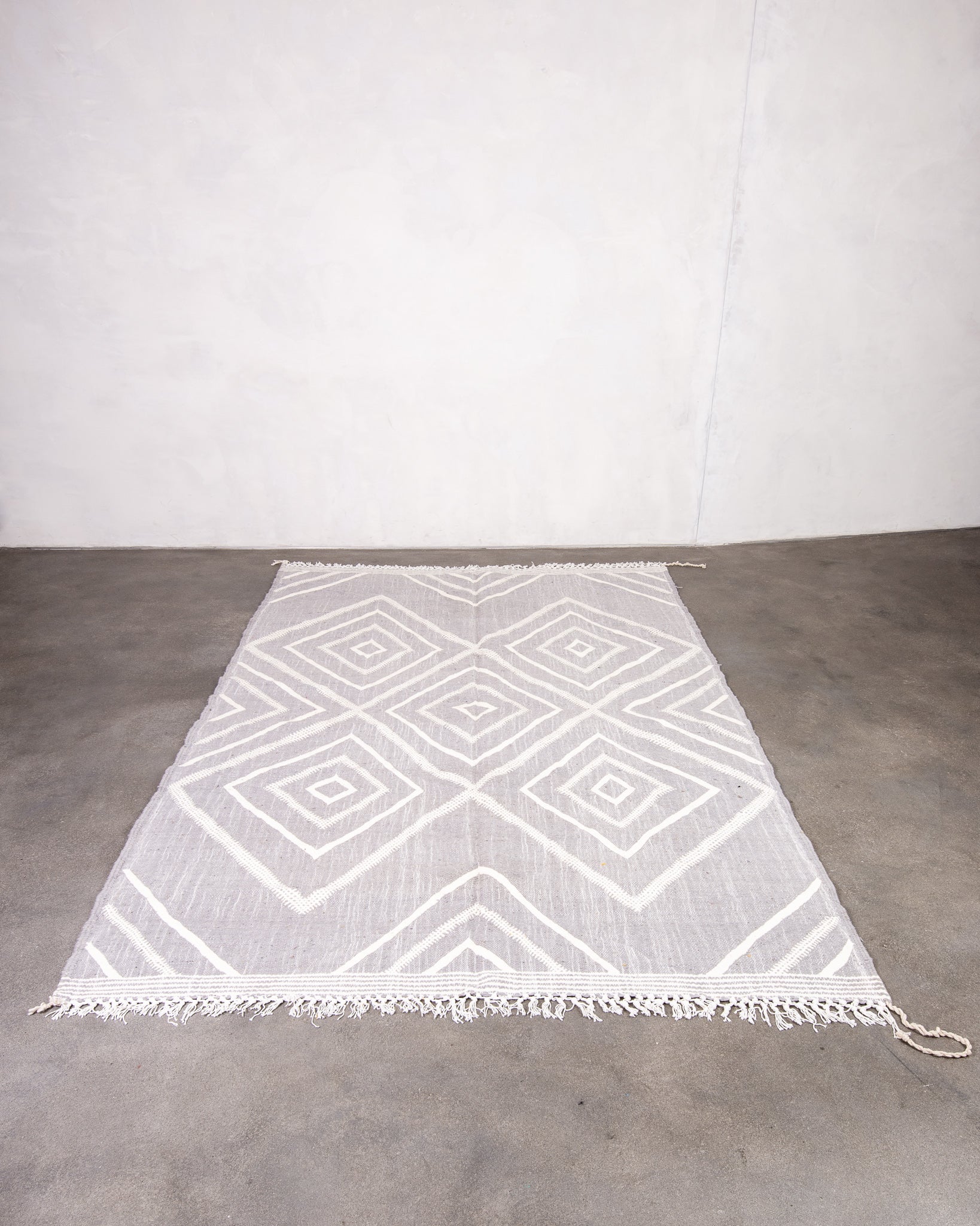 Modern designer handcrafted Berber rug from morocco Kelim with beautiful colors and patterns